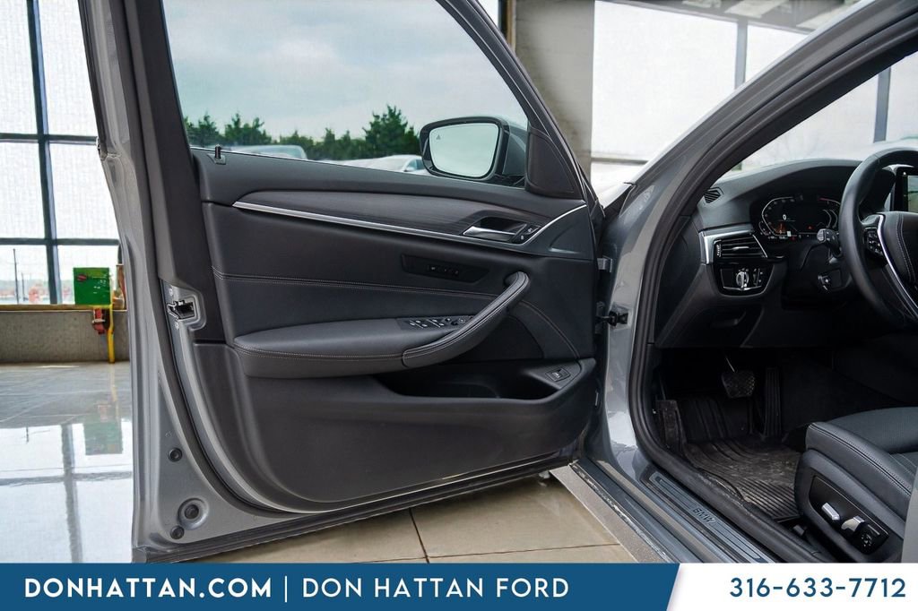 Used 2023 BMW 530i xDrive AWD/4WD image 14