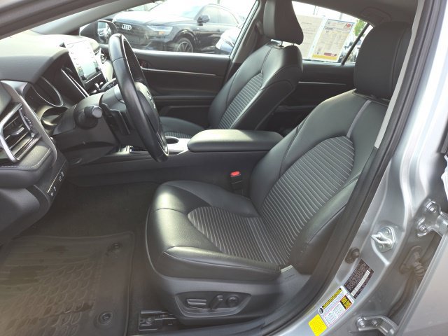 Used 2022 Toyota Camry SE FWD image 9