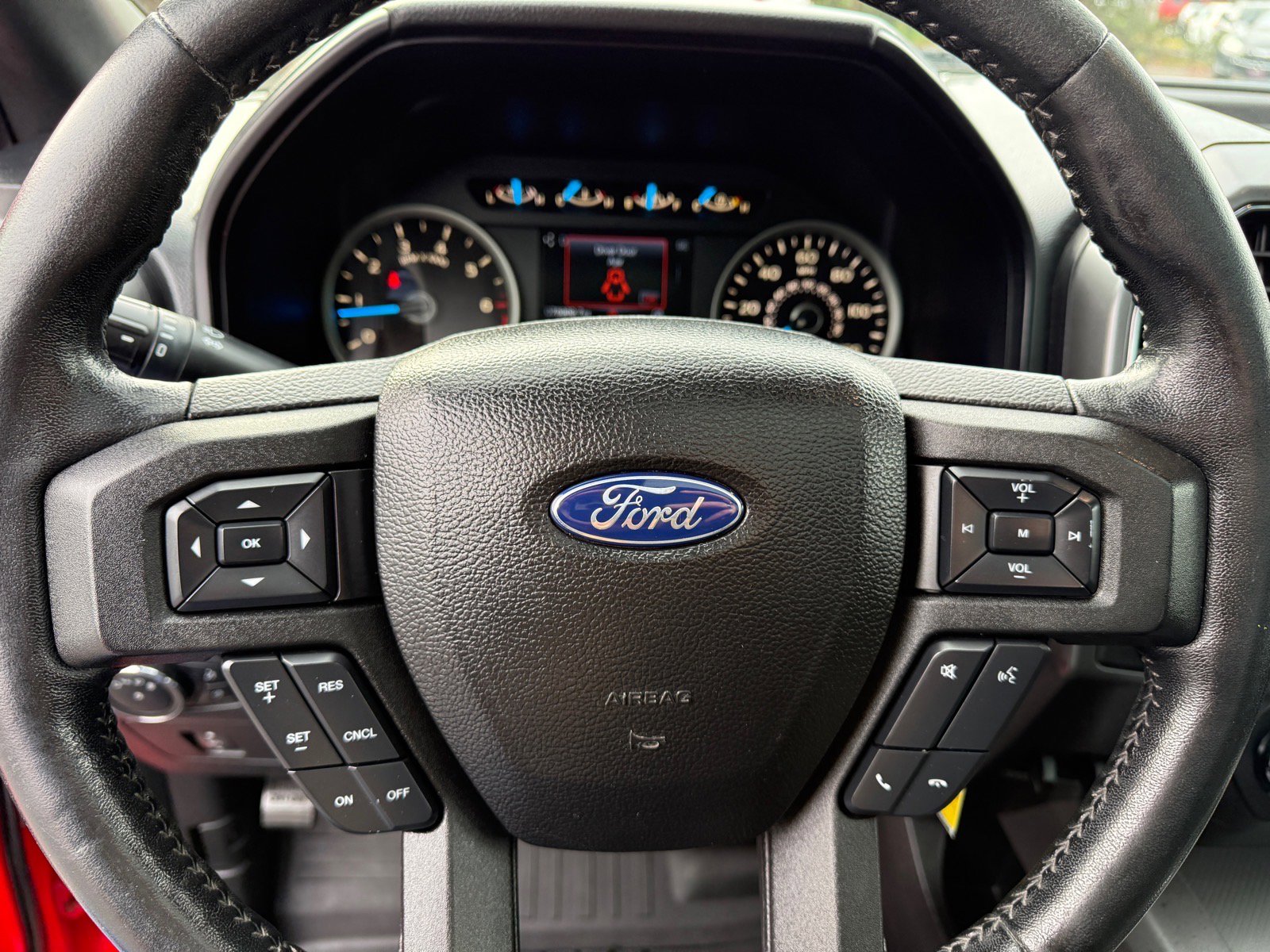Used 2017 Ford F150 XLT w/ Equipment Group 302A Luxury RWD image 38