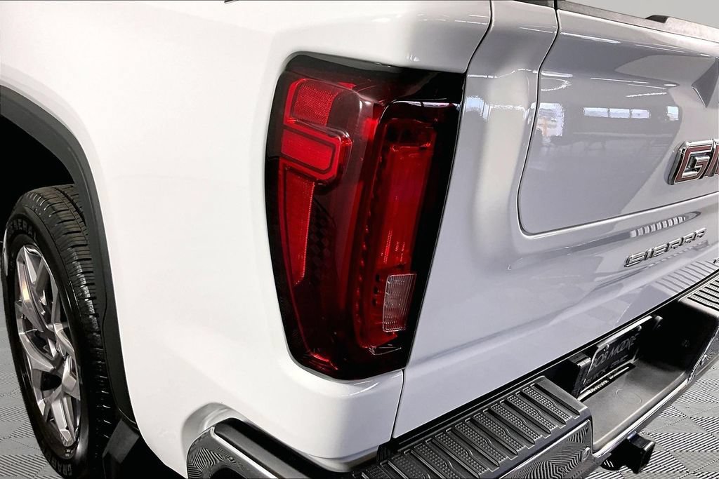Certified 2026 GMC Sierra 1500 SLT w/ SLT Premium Plus Package AWD/4WD image 23