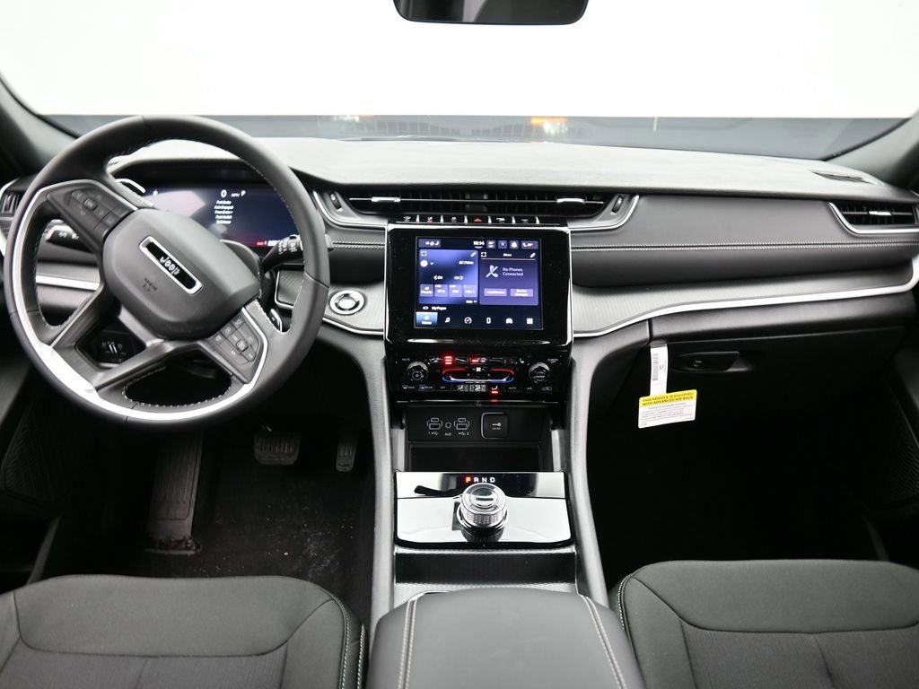 New 2026 Jeep Grand Cherokee Laredo image 13