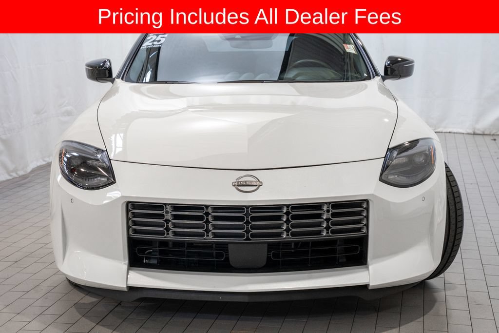Used 2025 Nissan Z Performance w/ Floor Mat Package RWD image 3