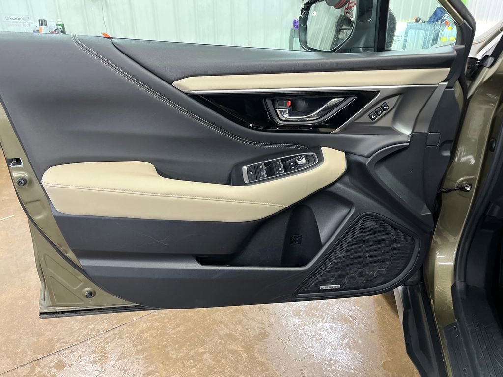 Used 2020 Subaru Outback Limited image 13