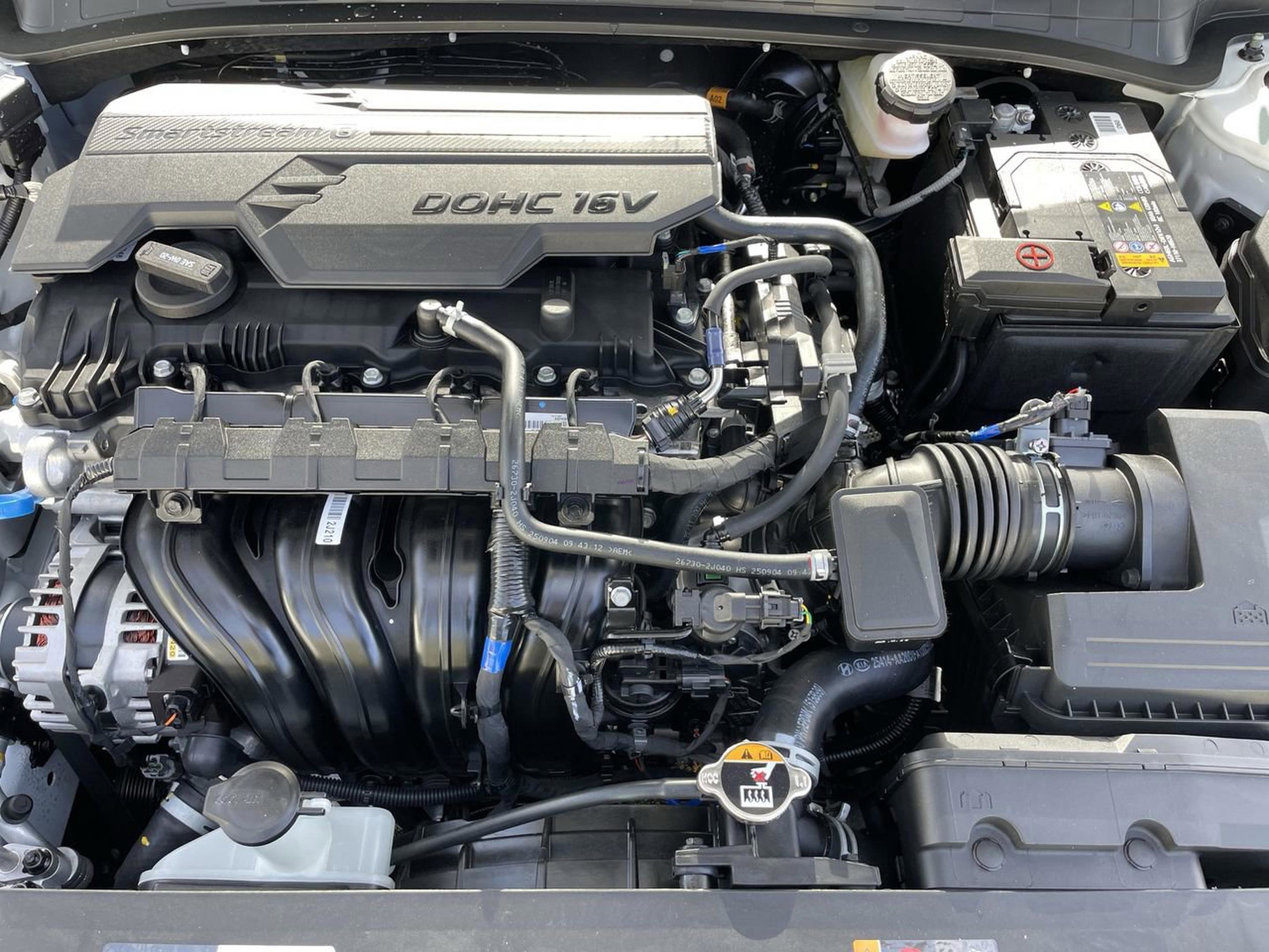 New 2026 Hyundai Elantra Limited w/ Cargo Package image 24