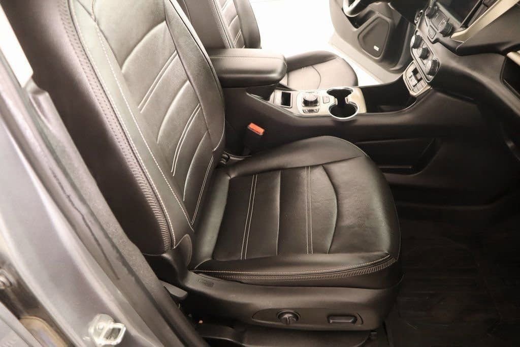 Used 2023 GMC Terrain Denali AWD/4WD image 17