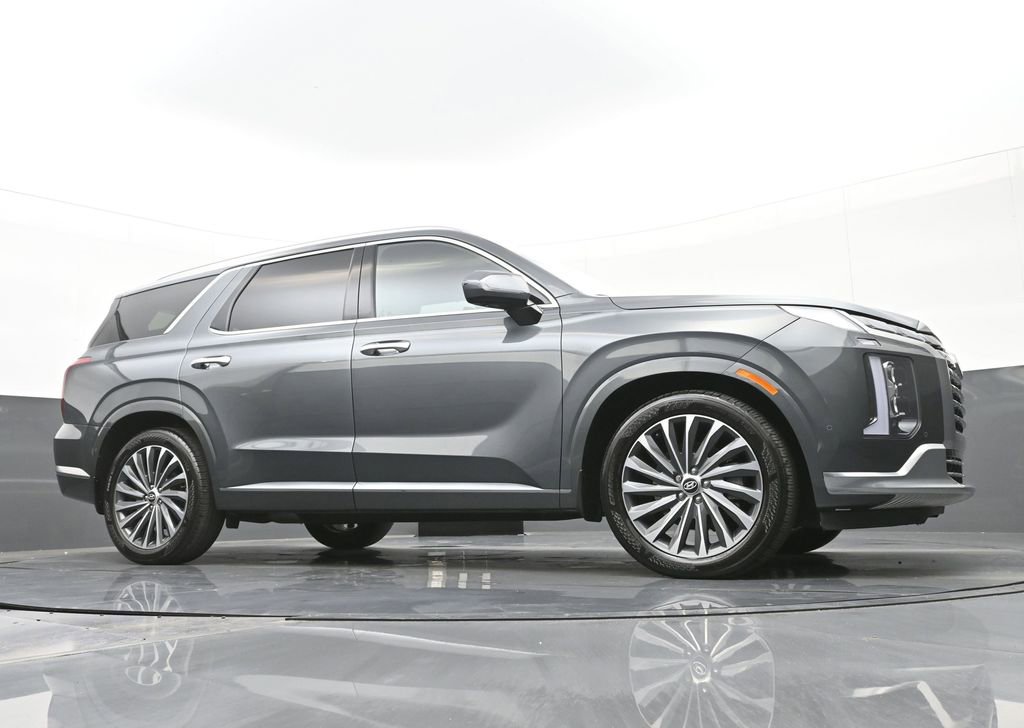 Used 2023 Hyundai Palisade Calligraphy w/ Cargo Package image 44
