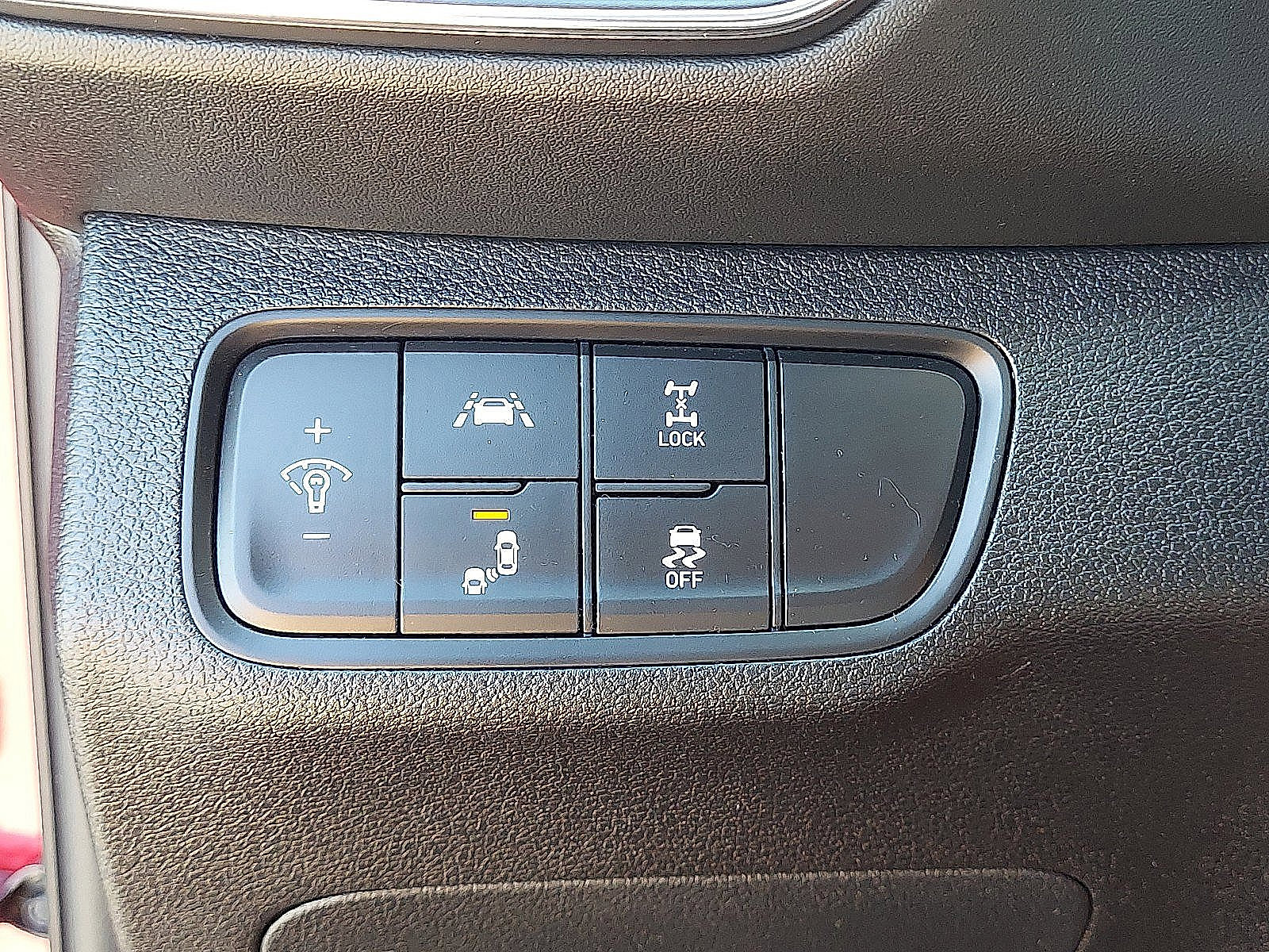 Used 2020 Hyundai Santa Fe SEL image 23