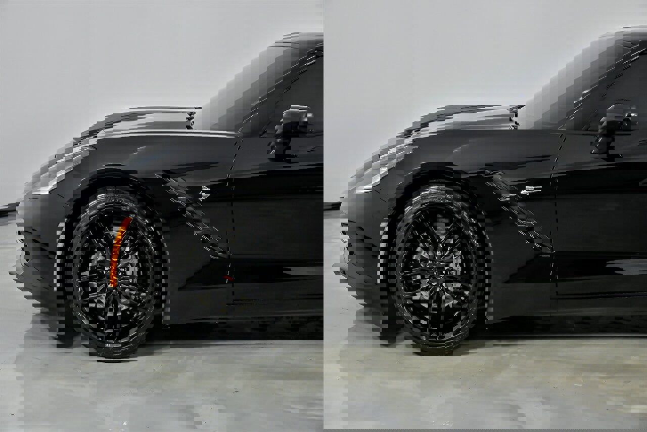 Used 2019 Chevrolet Corvette Stingray Coupe w/ 1LT image 7