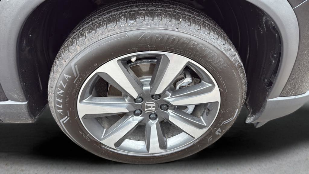 Used 2025 Honda Pilot Elite image 4