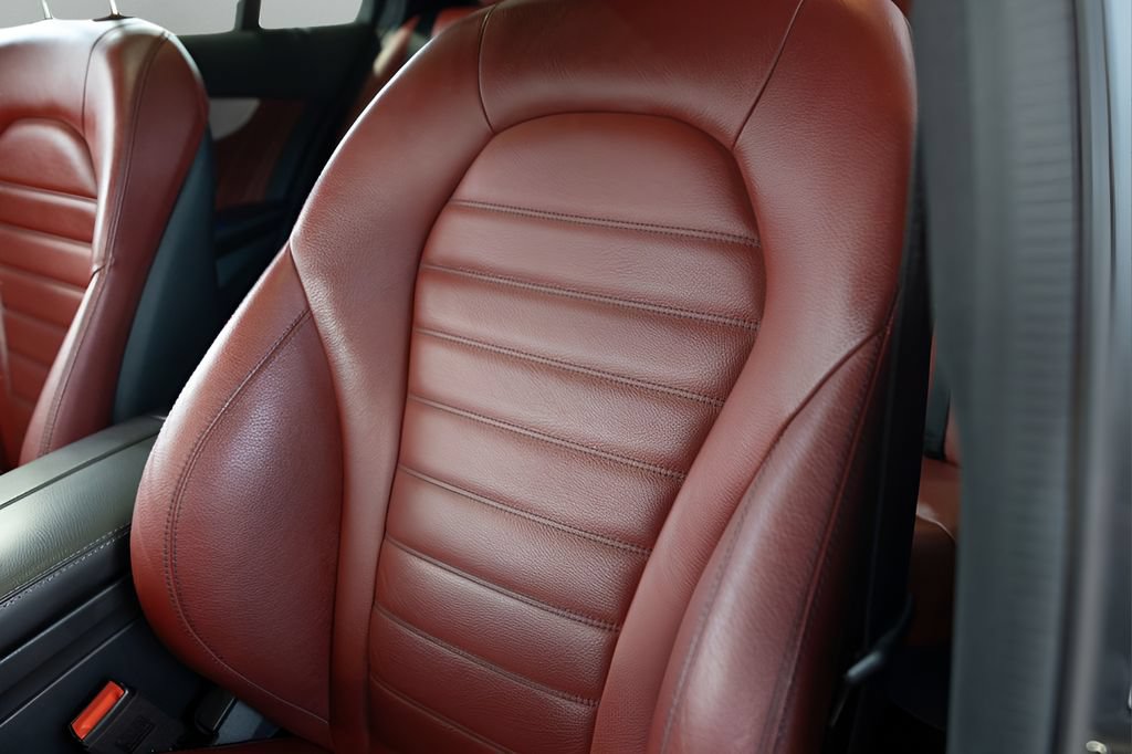 Used 2020 Mercedes-Benz C 43 AMG 4MATIC Sedan image 36