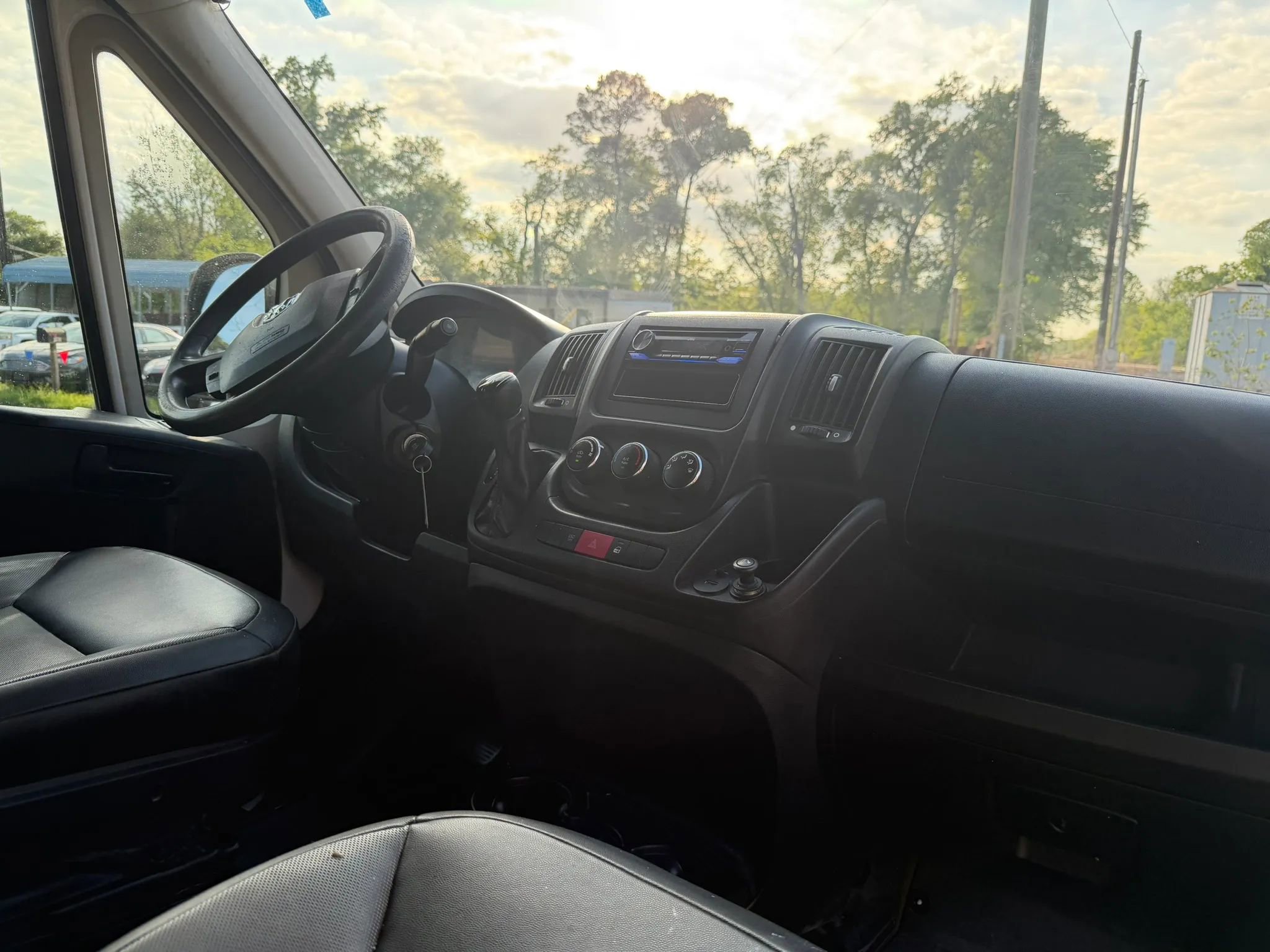 Used 2016 RAM ProMaster 2500 w/ Interior Convenience Group image 15