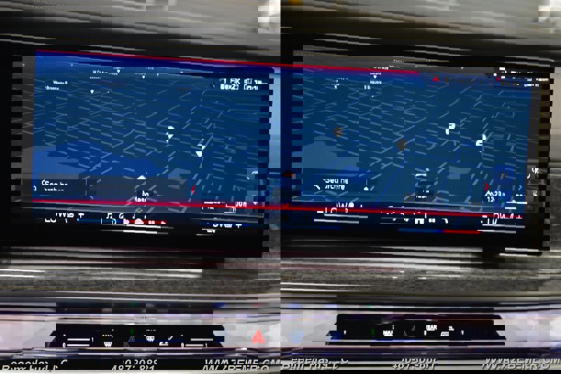 Used 2024 BMW i7 M70 w/ Executive Package image 32