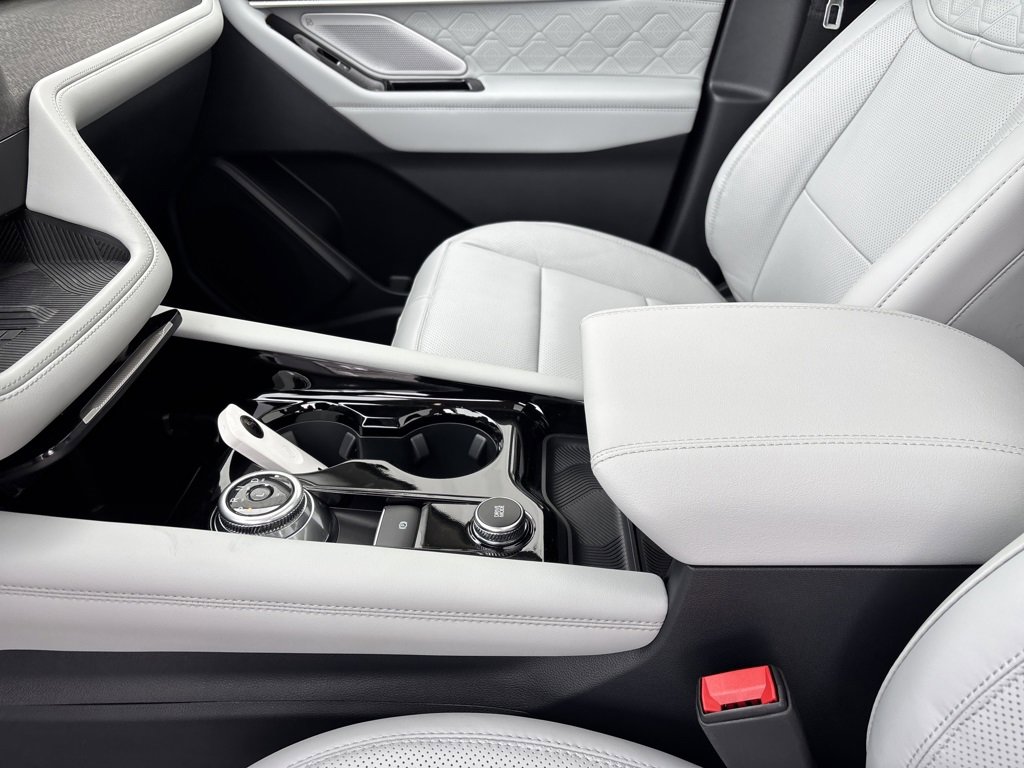 New 2025 Ford Explorer Platinum w/ Ultimate Package image 22