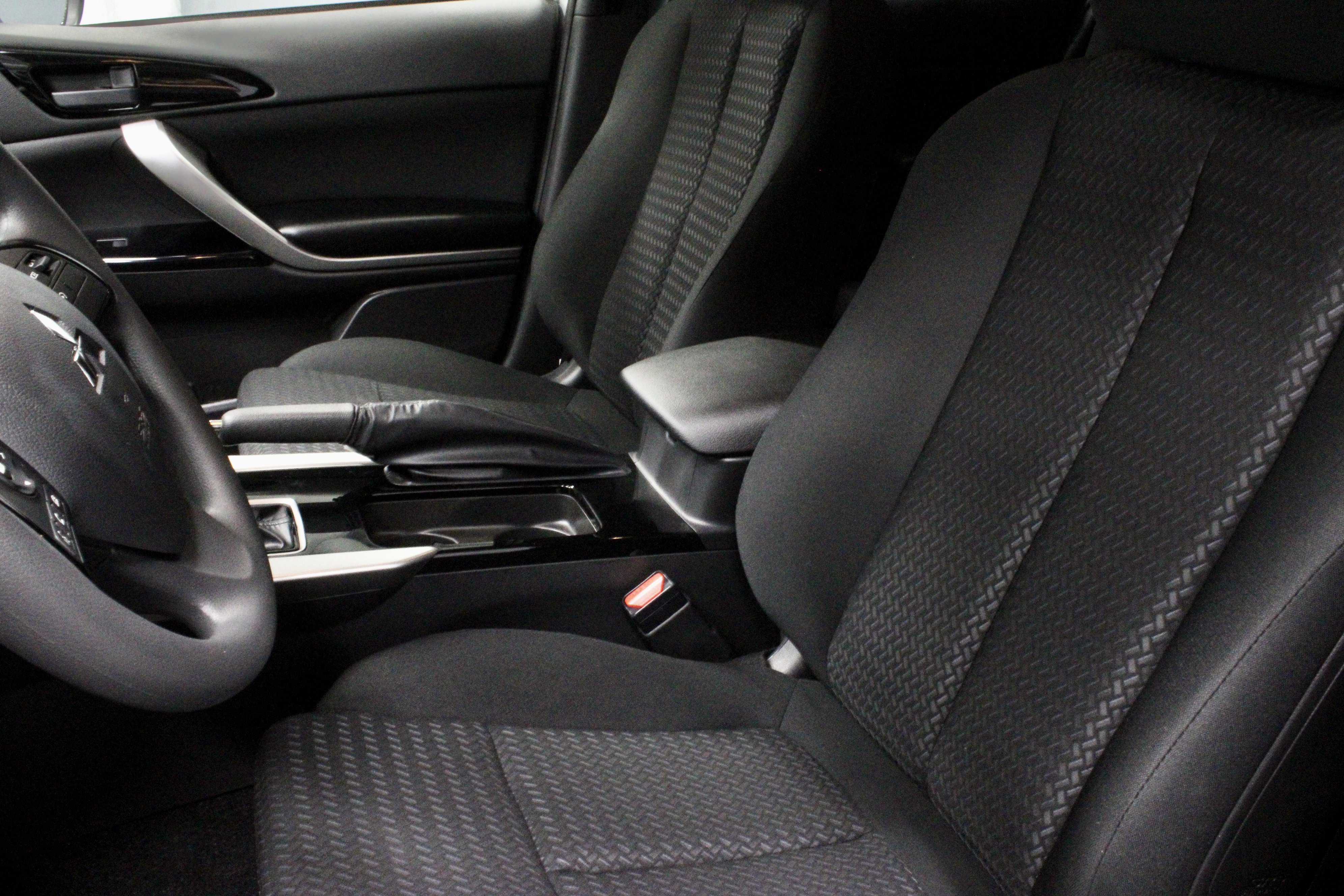 New 2025 Mitsubishi Eclipse Cross LE image 18