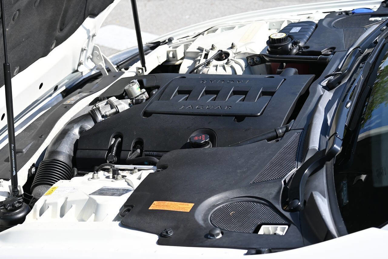 Used 2007 Jaguar XK Convertible image 36