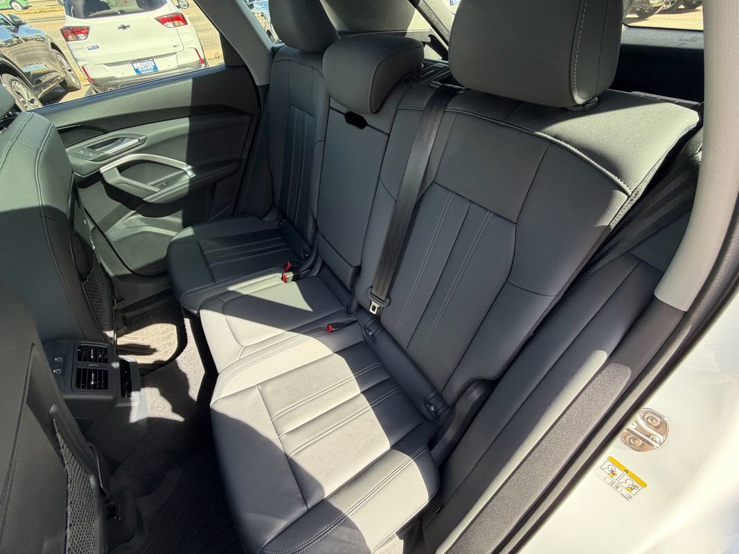 Used 2025 Audi Q5 Premium w/ Convenience Package AWD/4WD image 14