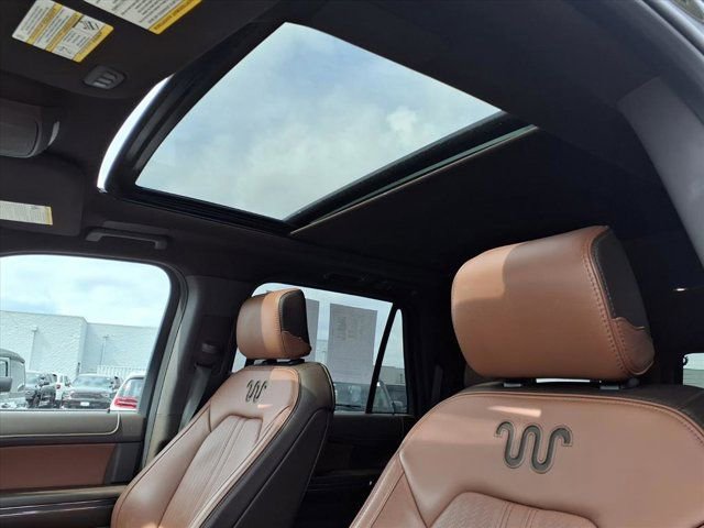 Used 2024 Ford Expedition Max King Ranch image 24