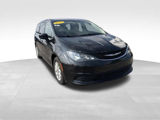 Used 2017 Chrysler Pacifica Touring FWD image 15