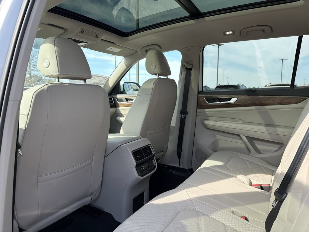 New 2026 Volkswagen Atlas SE FWD image 12