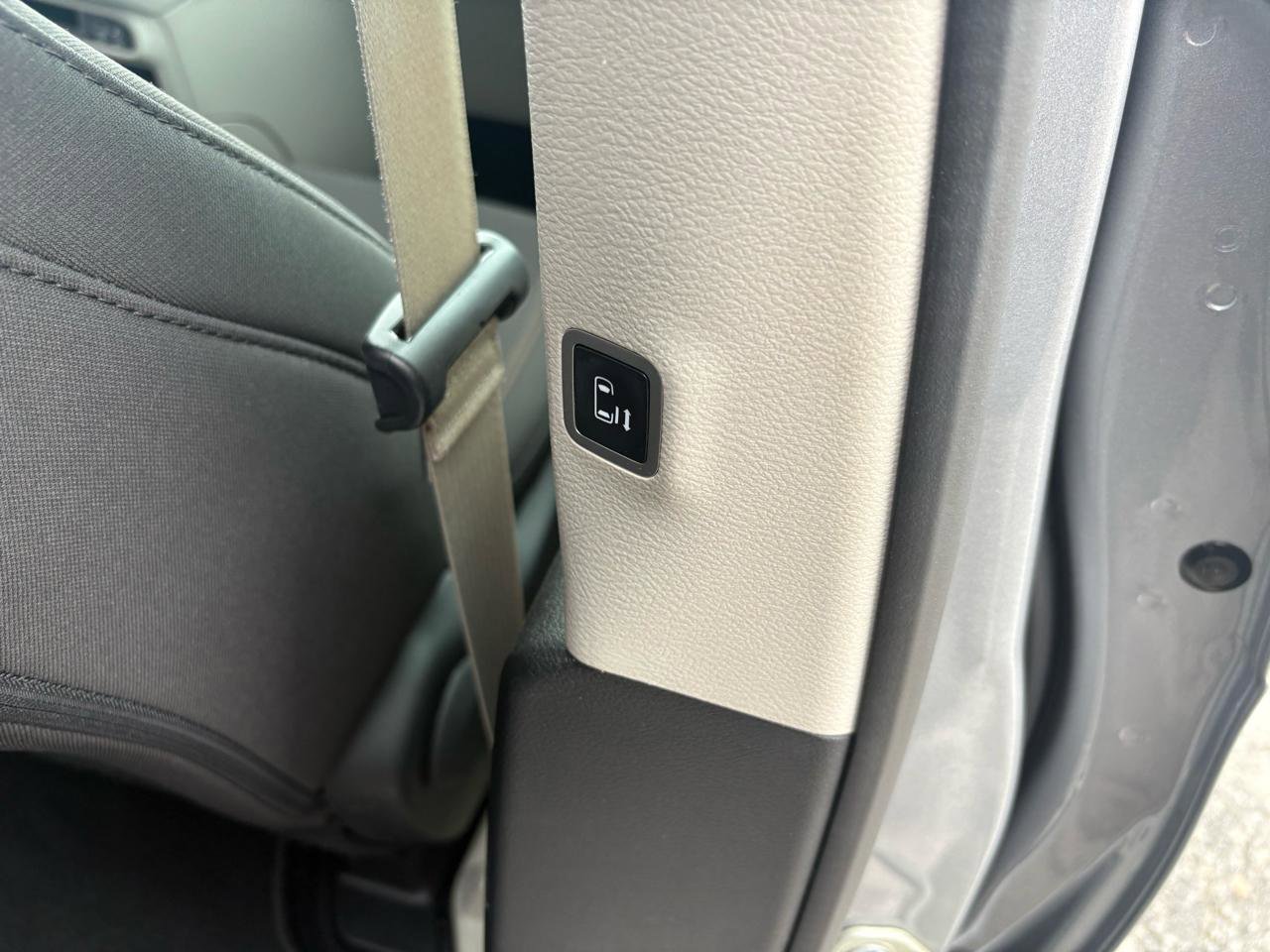 Used 2020 Chrysler Pacifica Touring w/ Advanced Safetytec Group FWD image 49