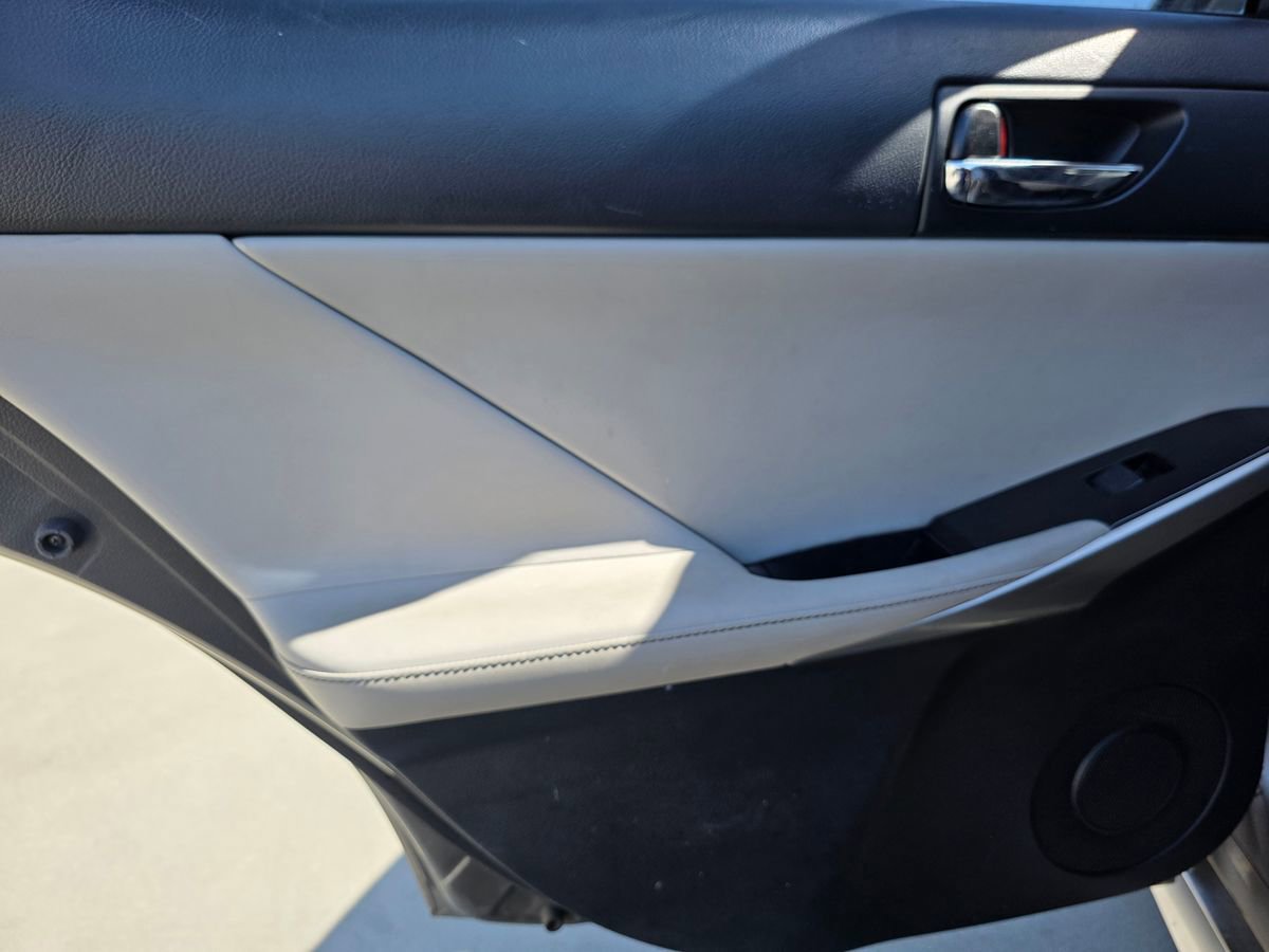 Used 2016 Lexus IS 200t RWD image 16