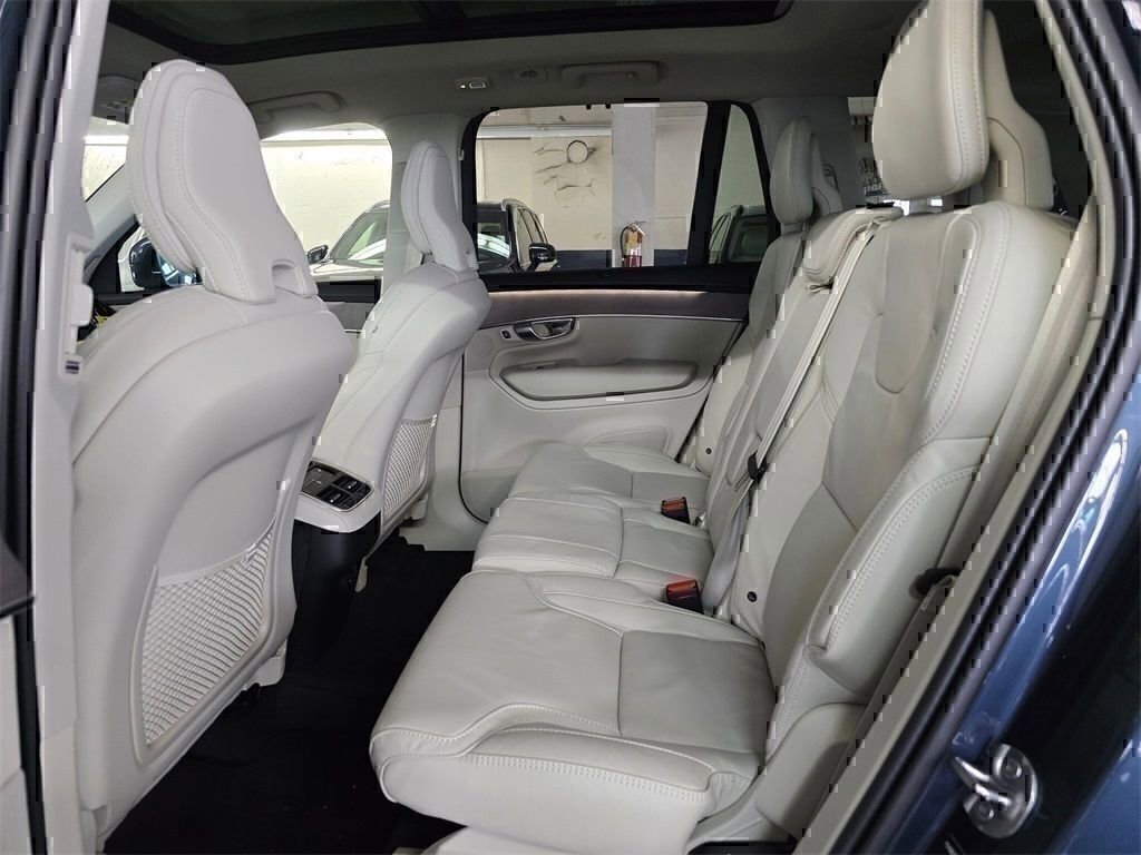 New 2026 Volvo XC90 B6 Ultra w/ Protection Package image 12