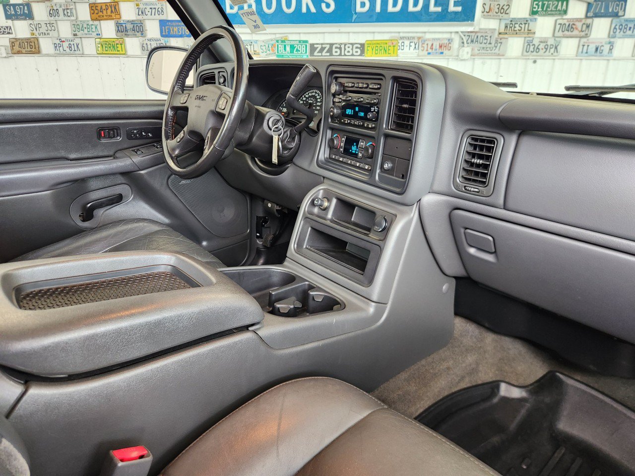 Used 2006 GMC Sierra 1500 SLT w/ Vortecmax Performance Pack AWD/4WD image 2