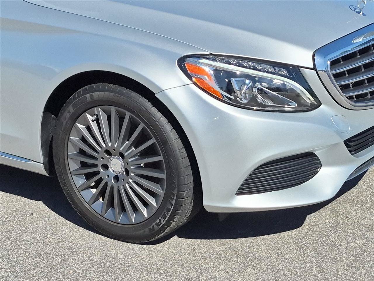 Used 2016 Mercedes-Benz C 300 4MATIC Sedan image 9