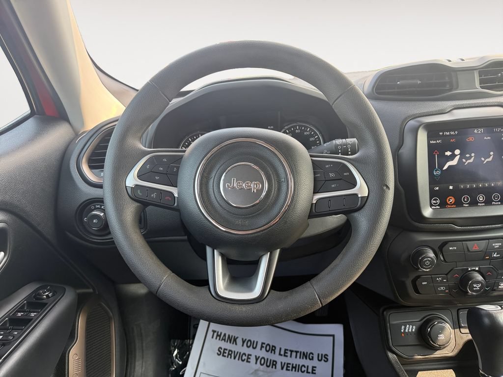 Used 2023 Jeep Renegade Latitude AWD/4WD image 12
