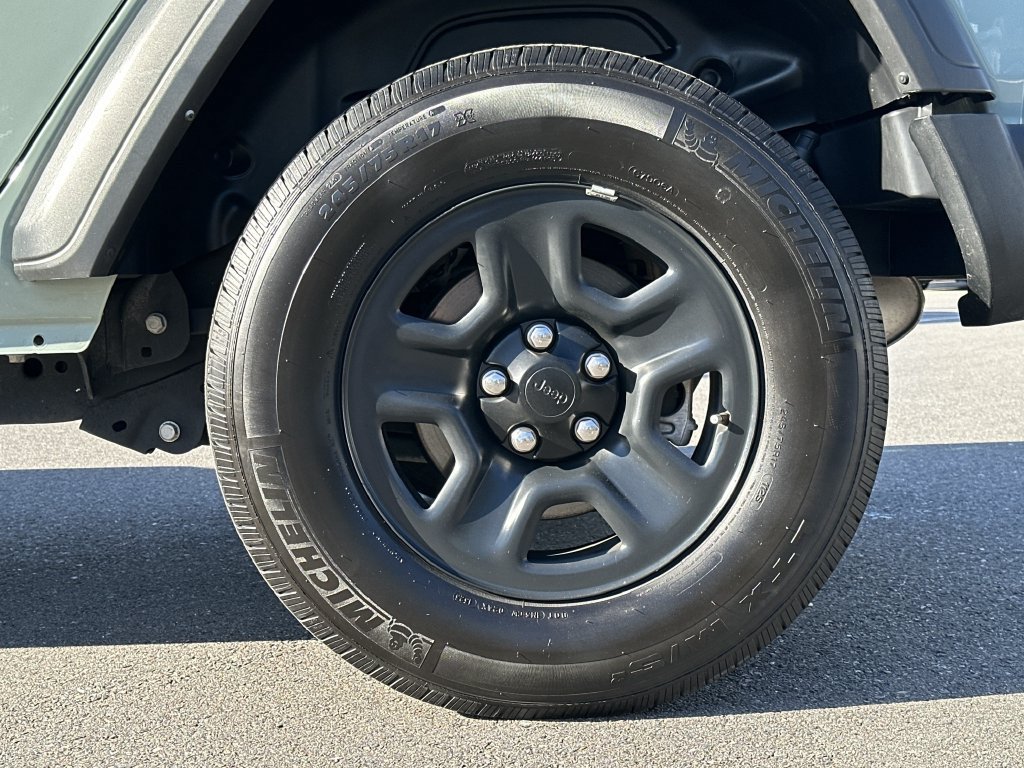 Used 2023 Jeep Wrangler Unlimited Sport AWD/4WD image 16