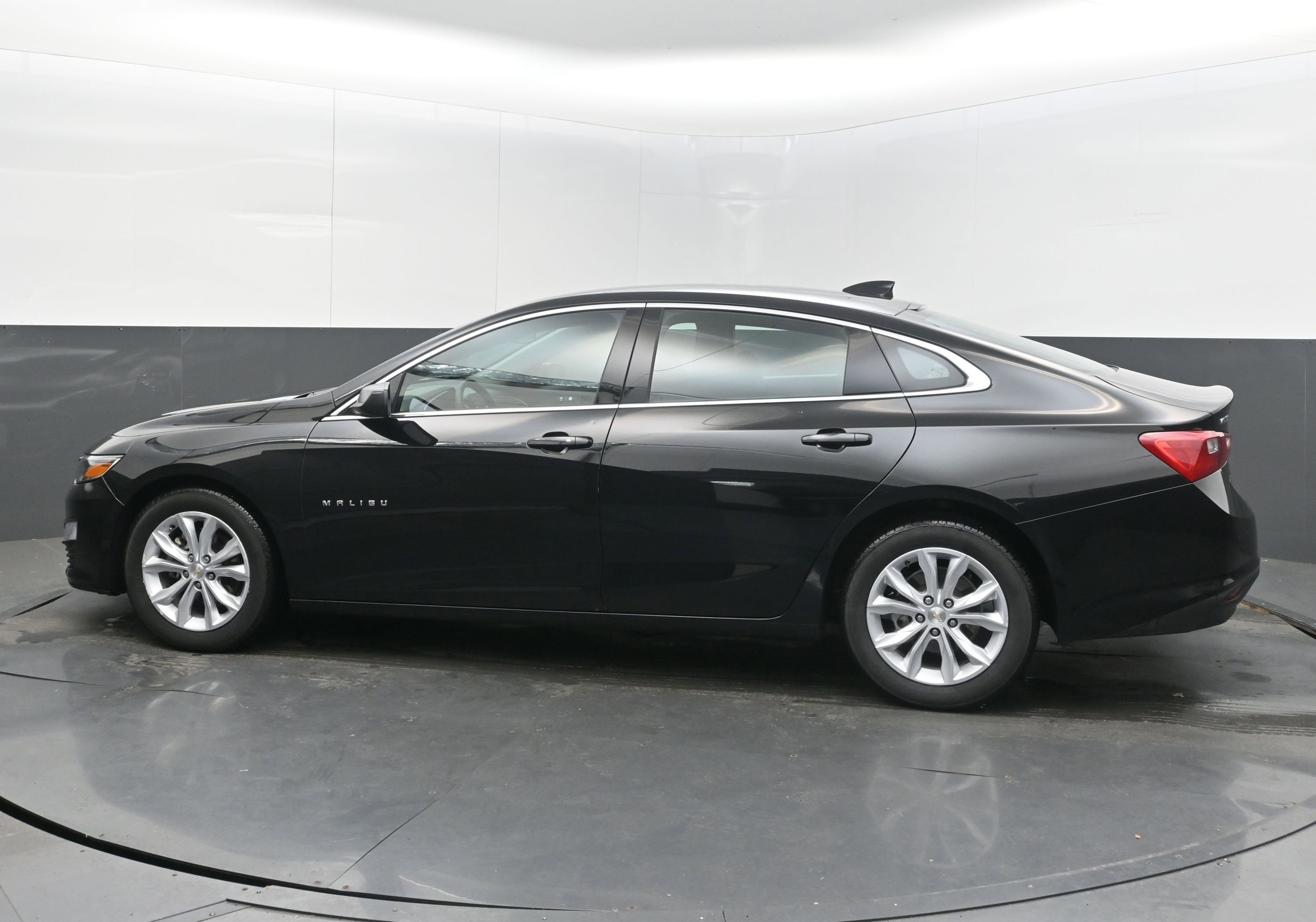 Used 2024 Chevrolet Malibu LT image 7