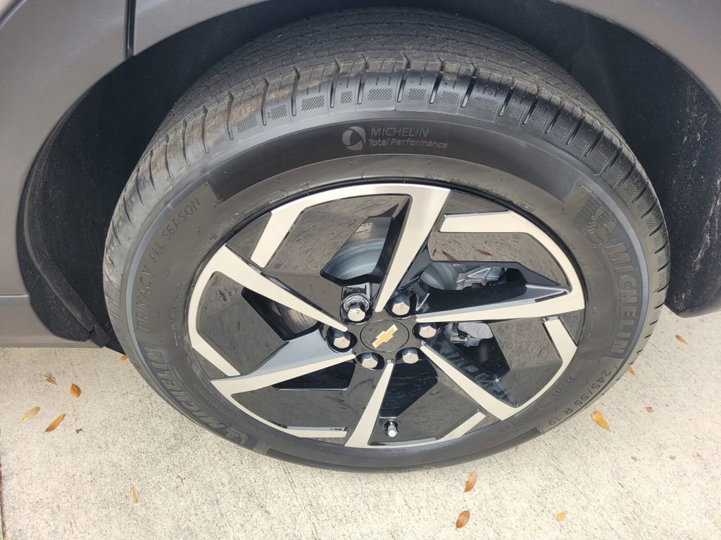 New 2026 Chevrolet Equinox EV LT FWD image 19