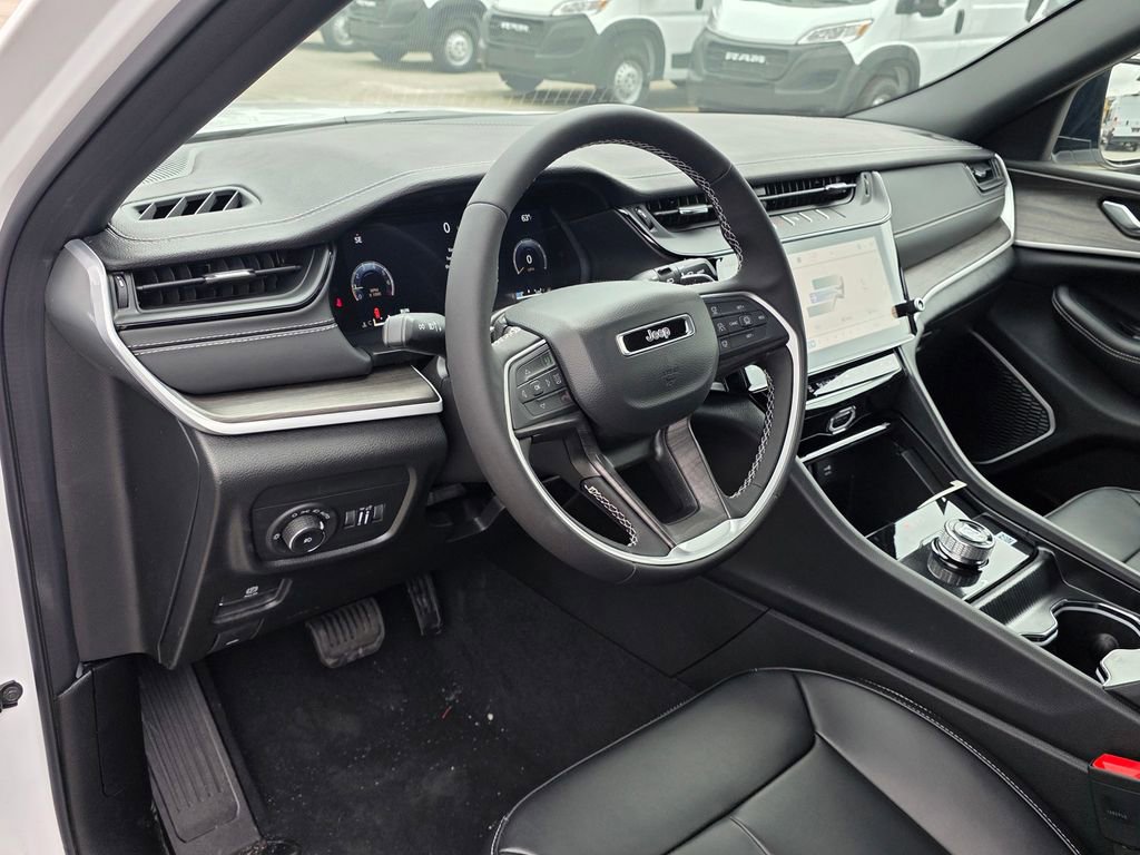 New 2026 Jeep Grand Cherokee Limited w/ Limited Altitude Package image 7