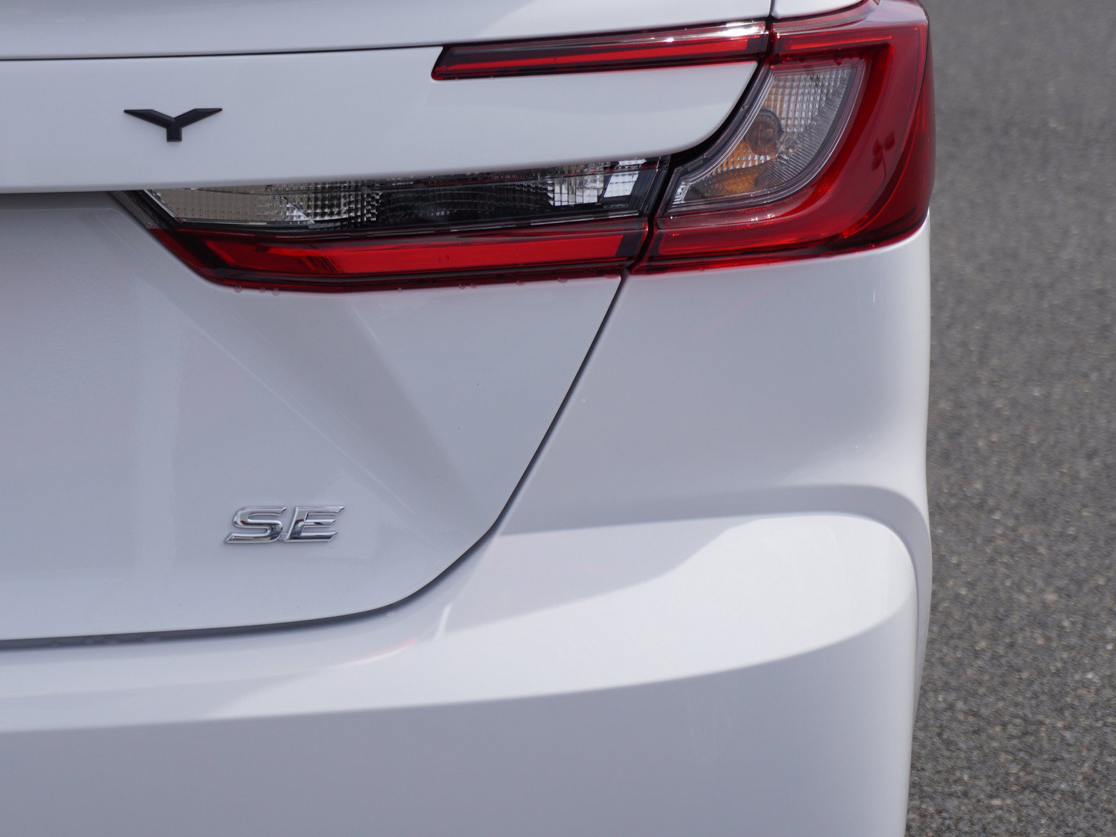 New 2026 Toyota Camry SE FWD image 11