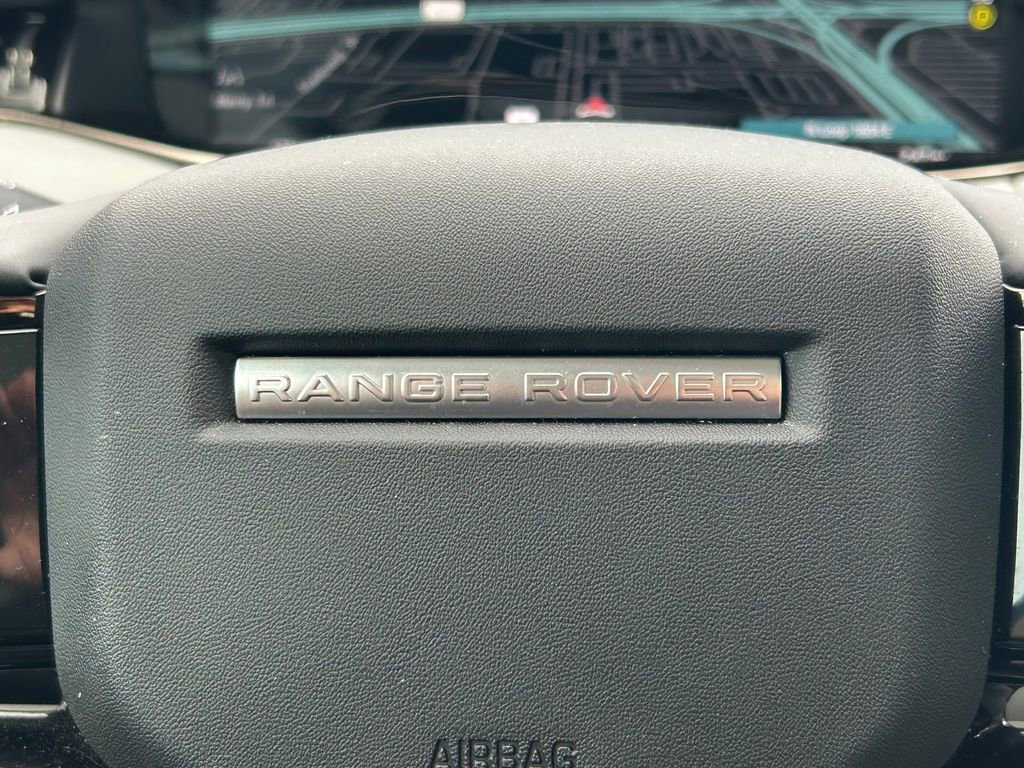 Used 2024 Land Rover Range Rover Evoque Dynamic SE image 40