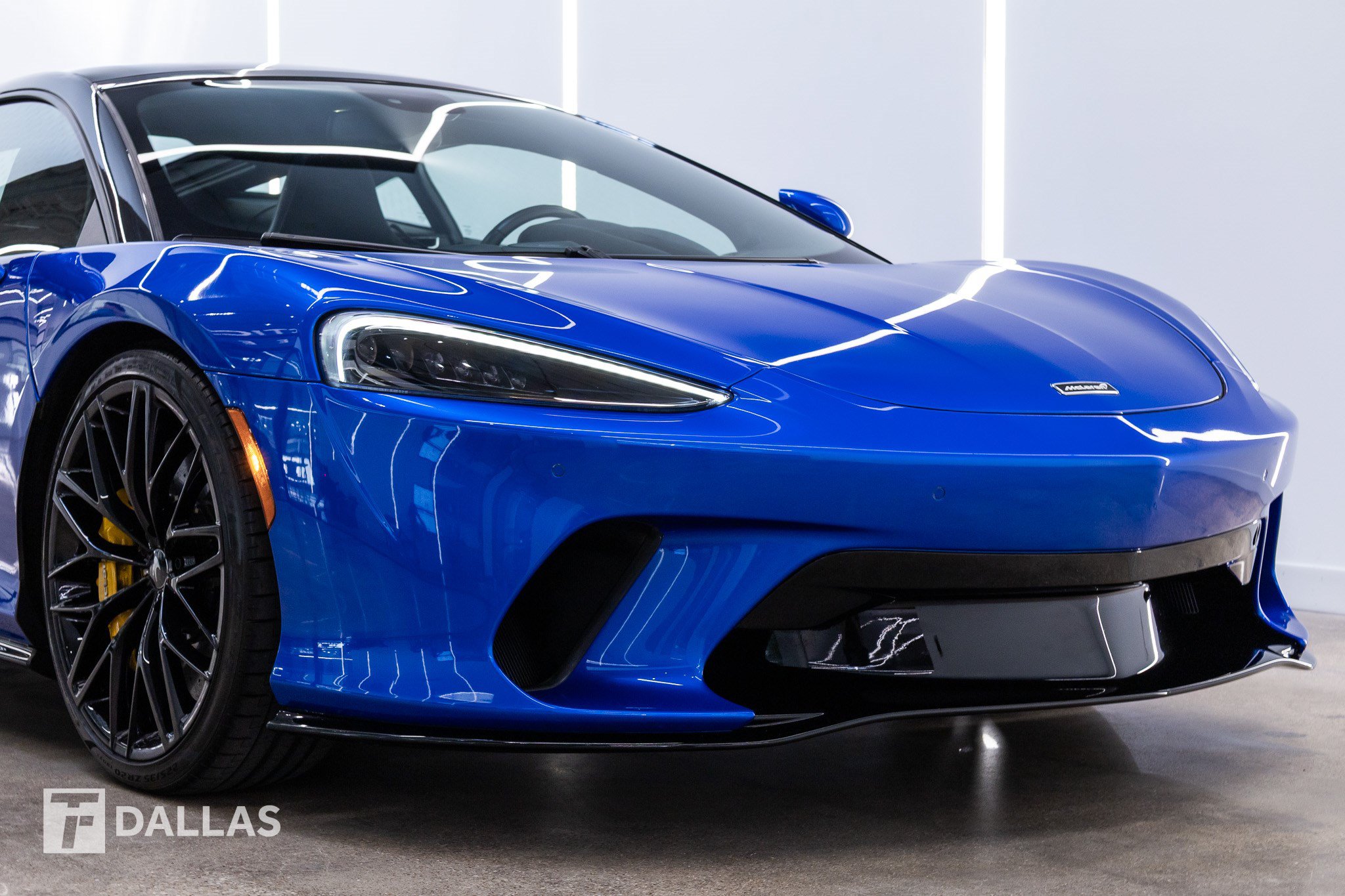 Used 2023 McLaren GT RWD image 18
