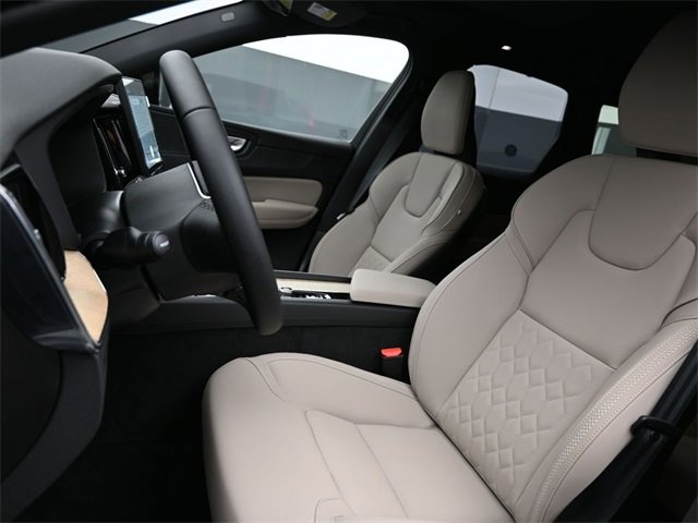 New 2026 Volvo XC60 B5 Plus w/ Protection Package Premier image 9