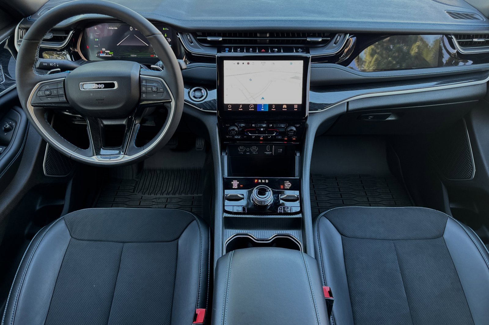 New 2023 Jeep Grand Cherokee Trailhawk w/ Advanced Protech Group II image 12