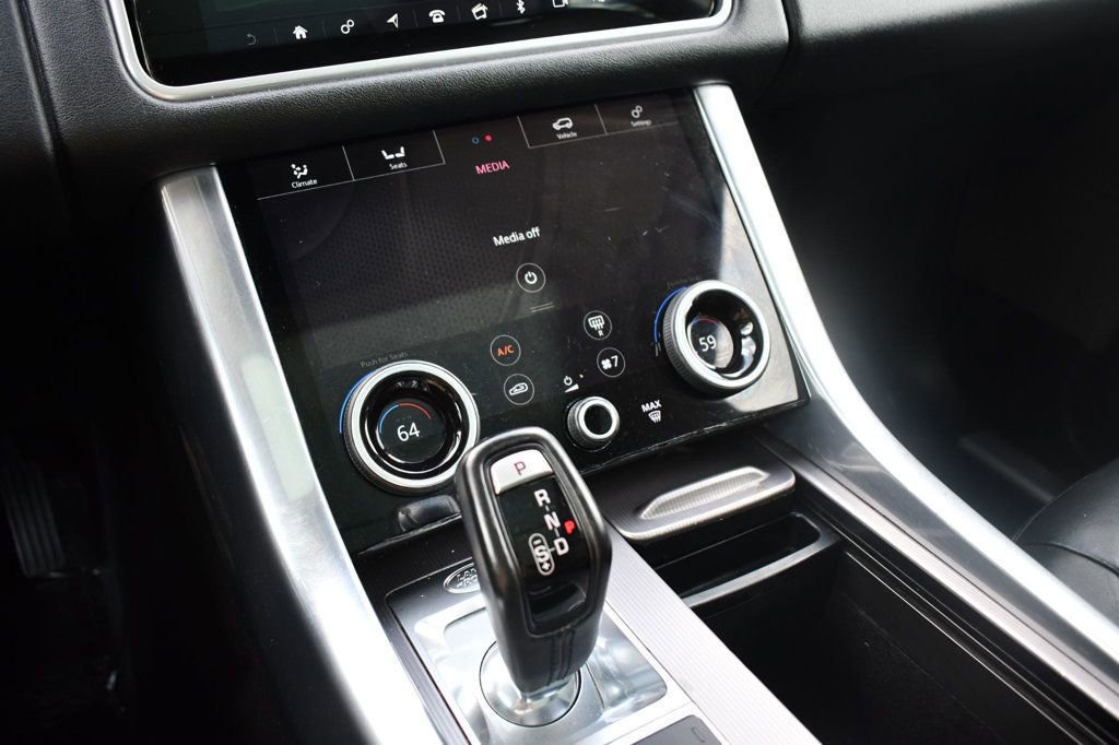 Used 2020 Land Rover Range Rover Sport HSE image 22