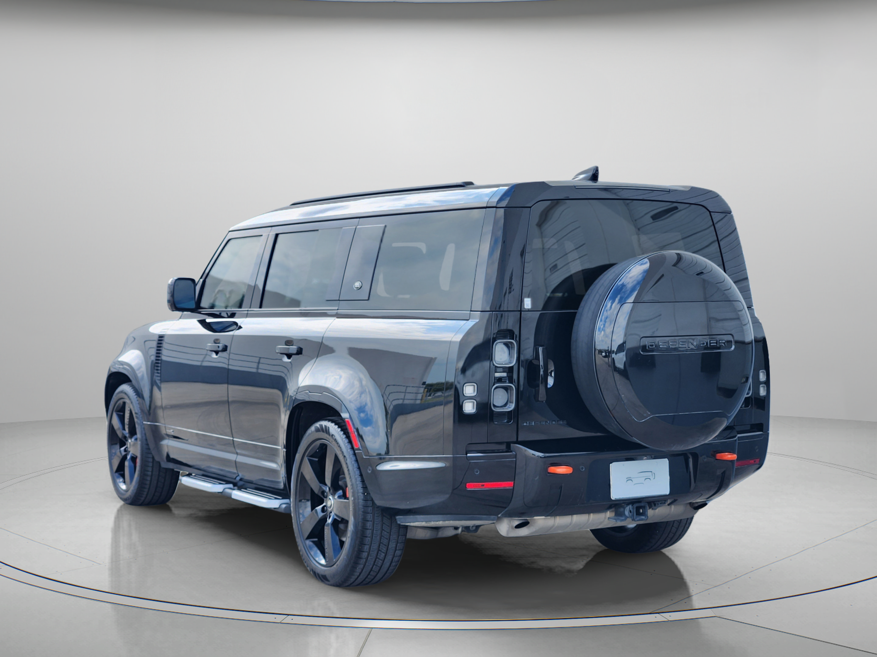 Certified 2023 Land Rover Defender 130 X AWD/4WD image 3