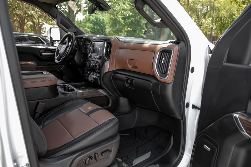 Used 2022 Chevrolet Silverado 2500 High Country AWD/4WD image 23