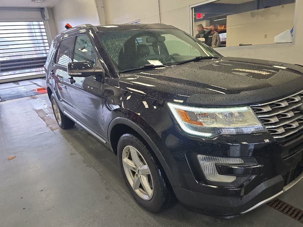 Used 2017 Ford Explorer XLT w/ Equipment Group 202A