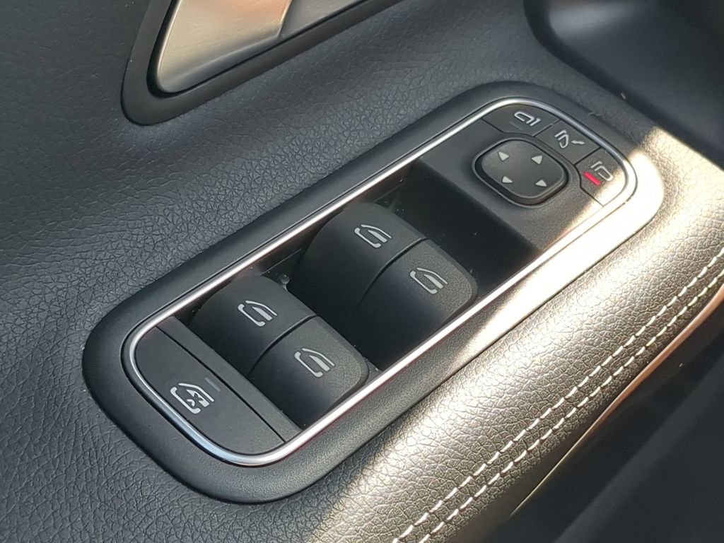 Used 2025 Mercedes-Benz CLA 250 4MATIC image 10