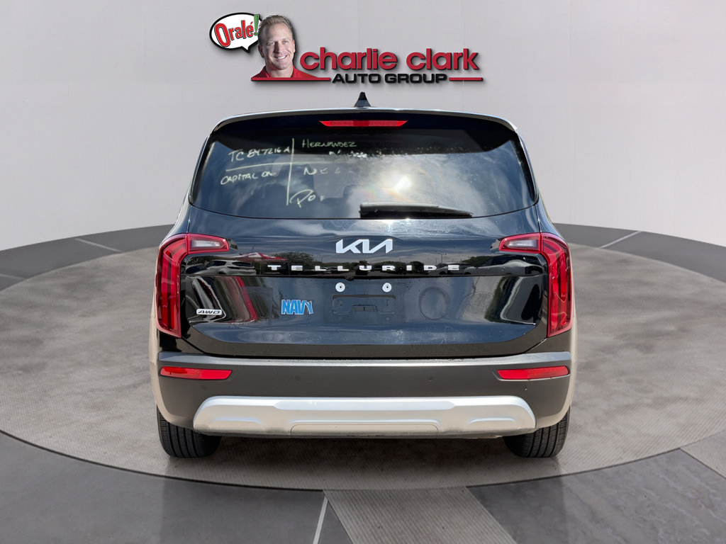 Used 2022 Kia Telluride LX AWD/4WD image 5