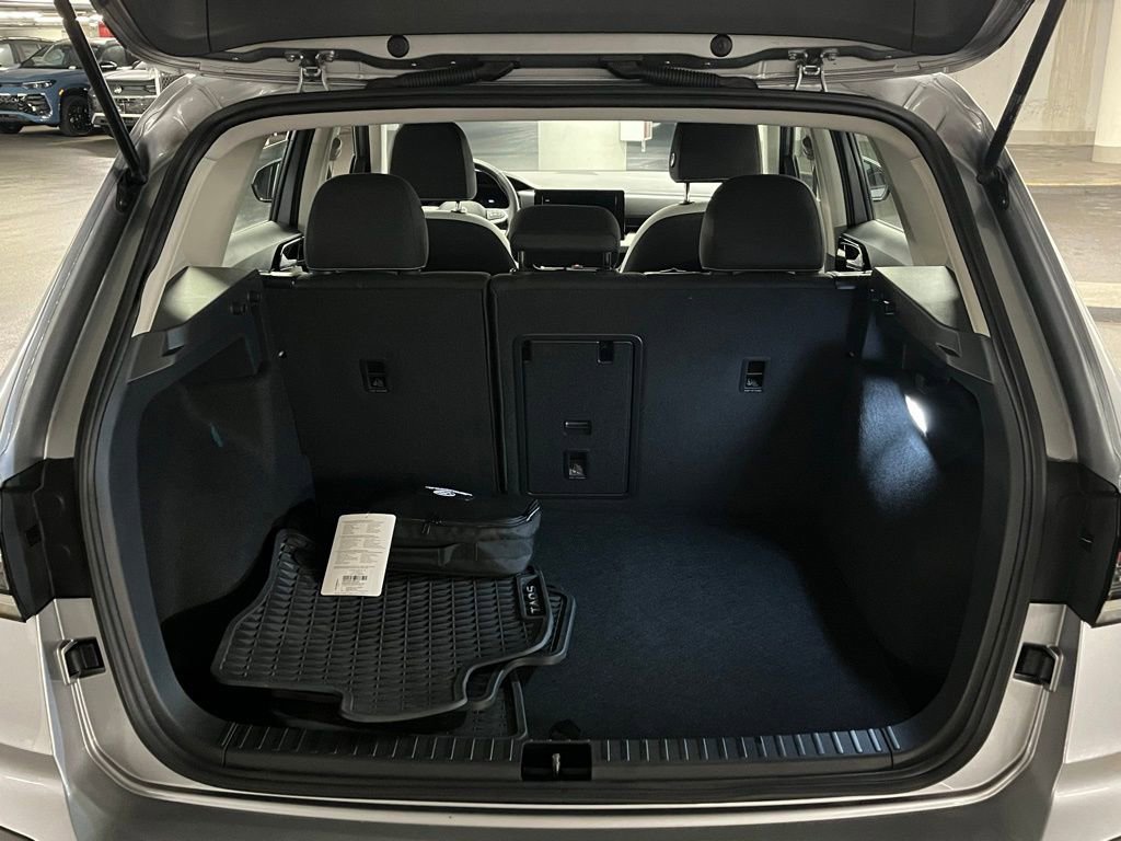 Used 2025 Volkswagen Taos S AWD/4WD image 36