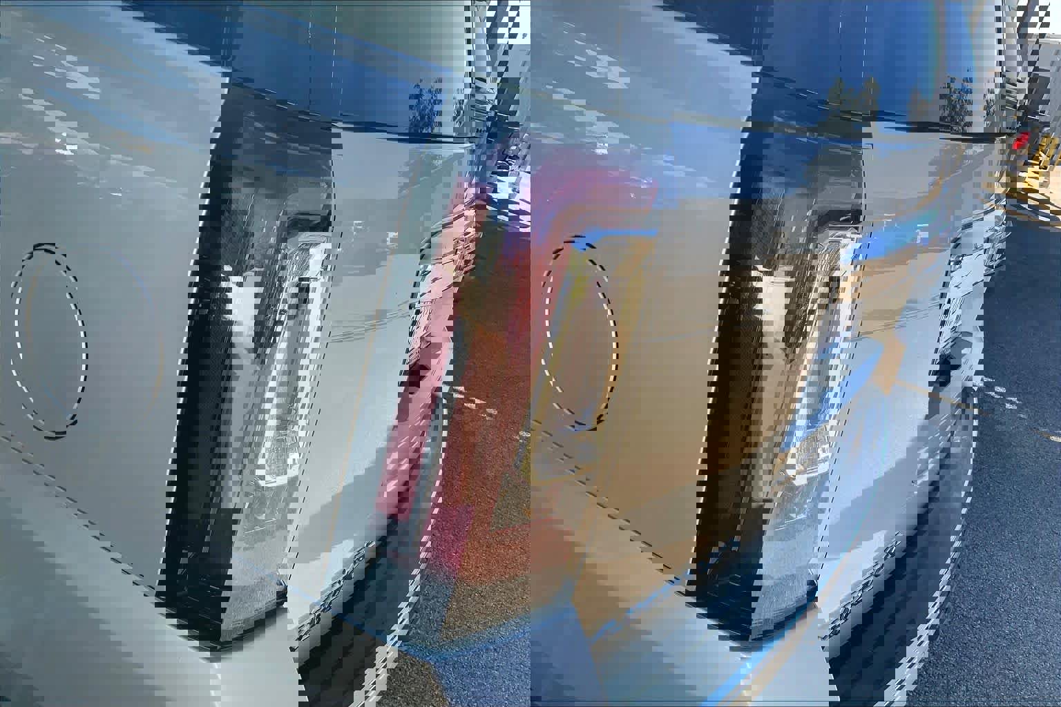 Used 2016 GMC Yukon XL Denali w/ Open Road Package image 28