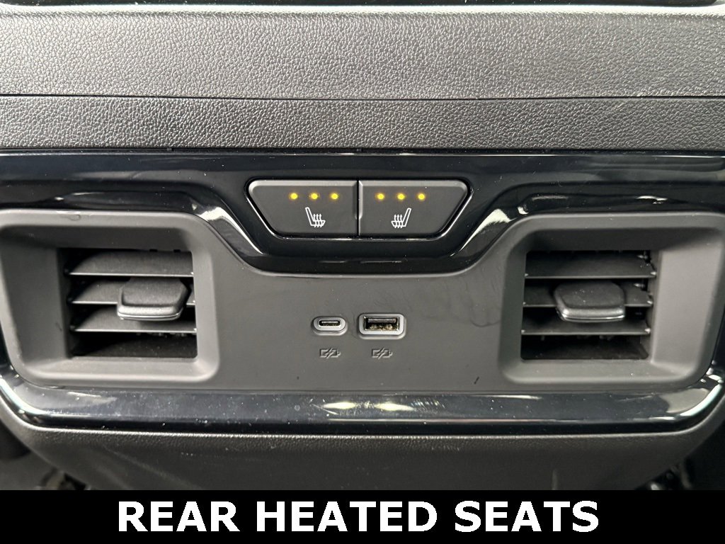 Used 2025 Chevrolet Silverado 2500 ZR2 w/ Technology Package image 11