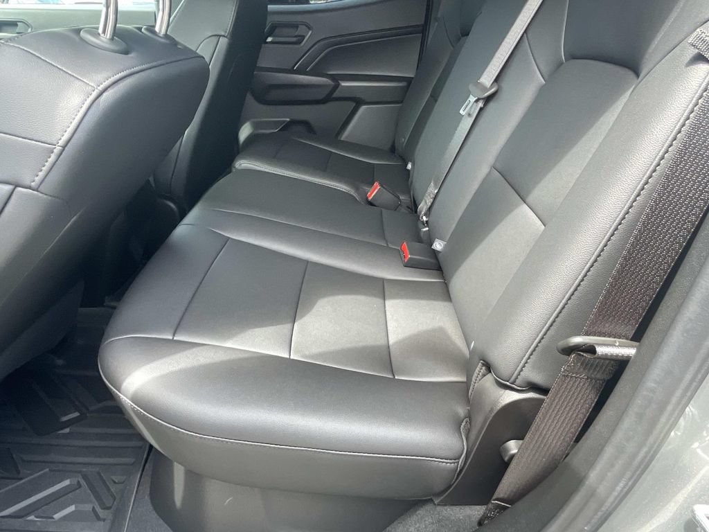Used 2025 Chevrolet Colorado Trail Boss AWD/4WD image 12