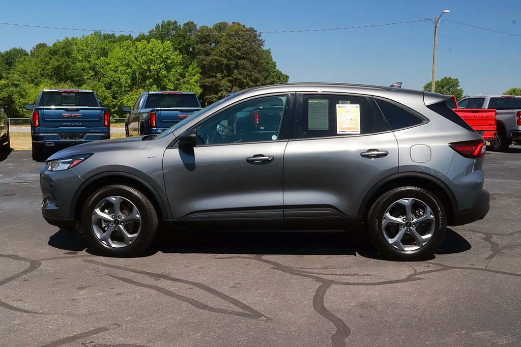Used 2025 Ford Escape ST-Line AWD/4WD image 4