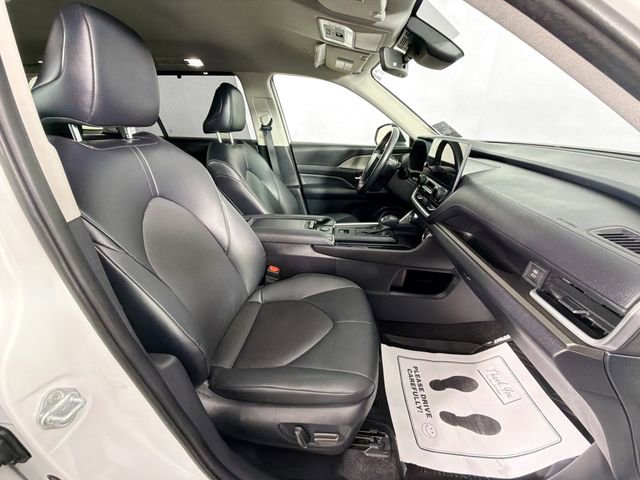 Used 2024 Toyota Grand Highlander XLE image 31